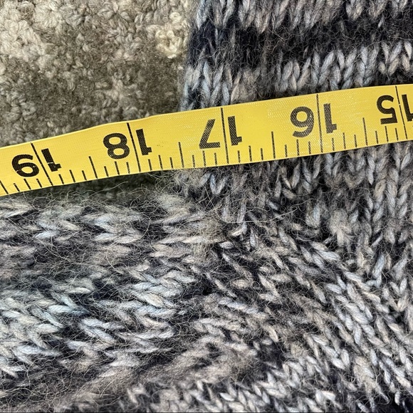 Banana Republic Merino Extra Fine Merino Wool Alpaca Blue Colorblock Sweater - Picture 11 of 12